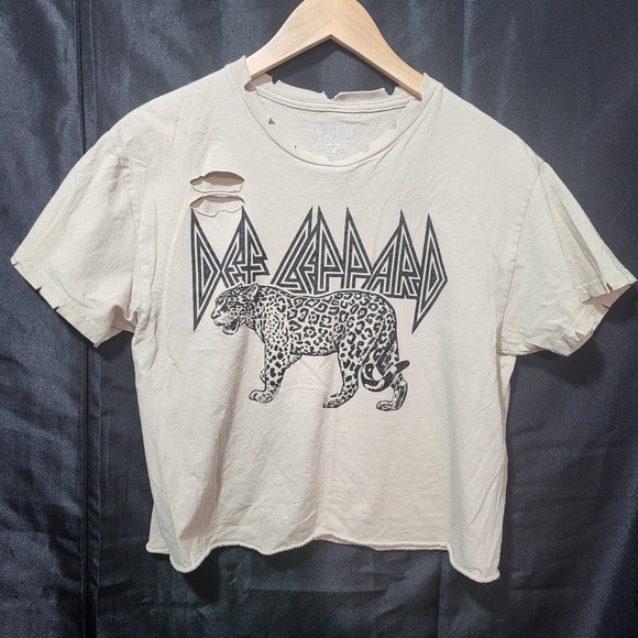 Def Leppard Tops - Def Leppard Distressed Graphic Crop T-Shirt Tan Leopard Band Tee S/M